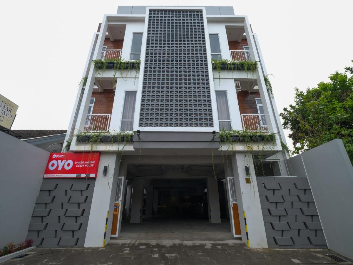 Super Oyo Collection O 90023 Damar Kusumo Guest House Maguwo Экстерьер фото